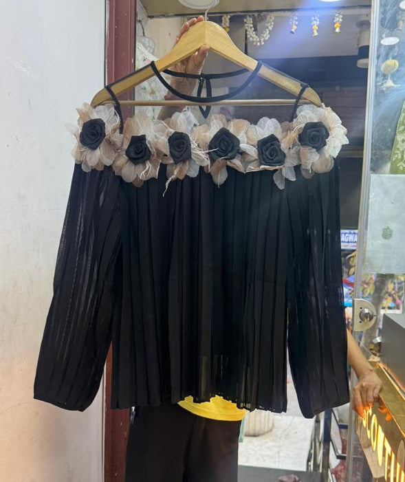 Elegant Flower Top LC48