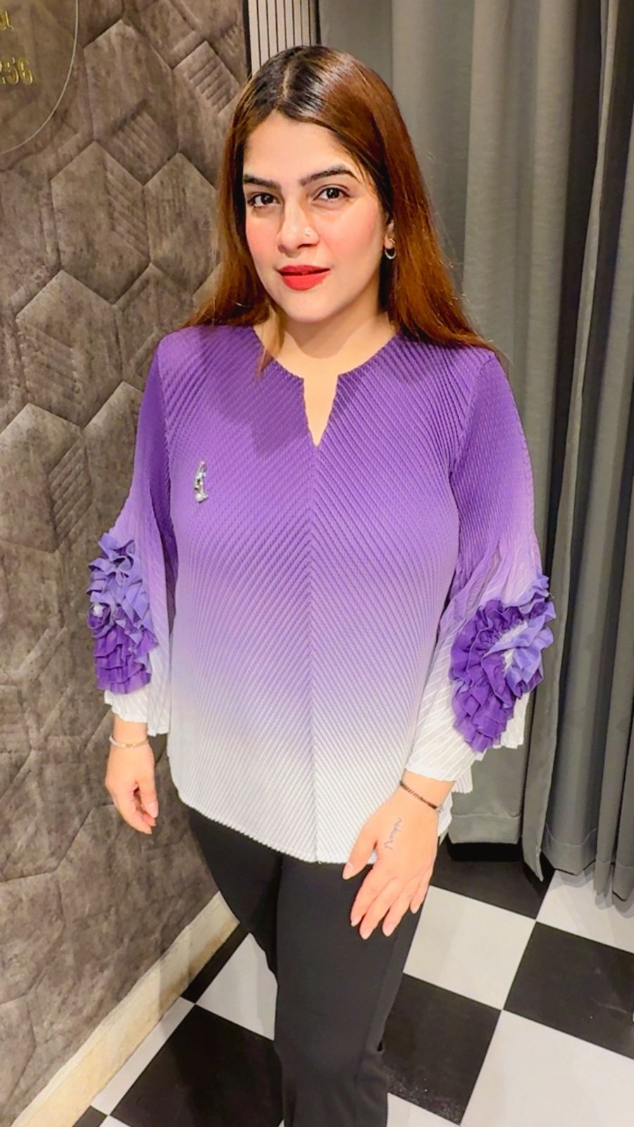 Beautiful Korean Magic Fabric Top LC59