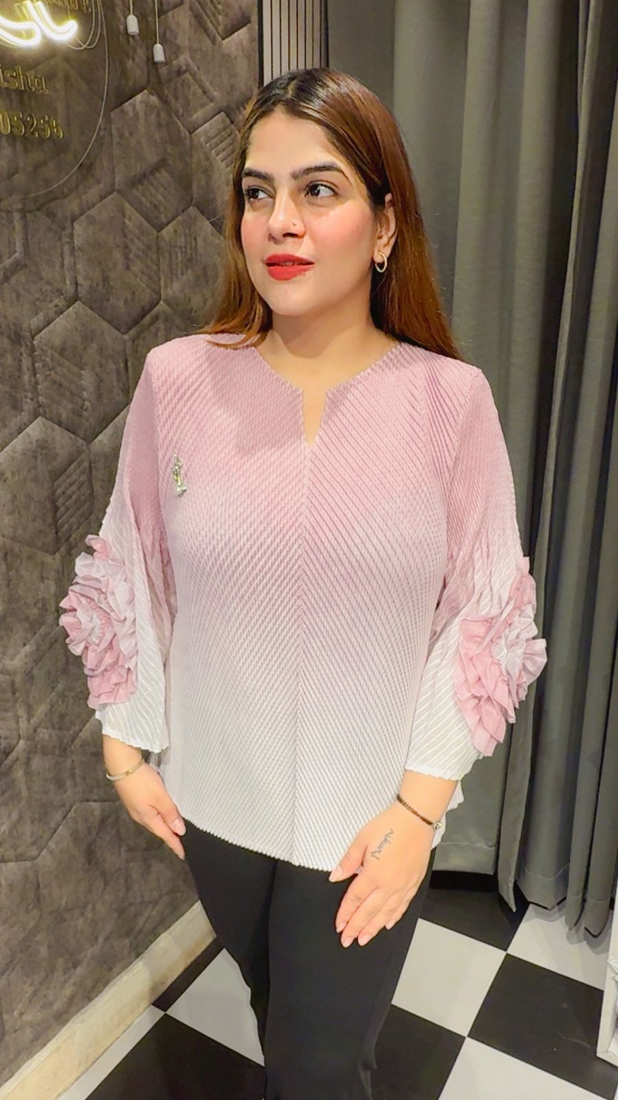 Beautiful Korean Magic Fabric Top LC59