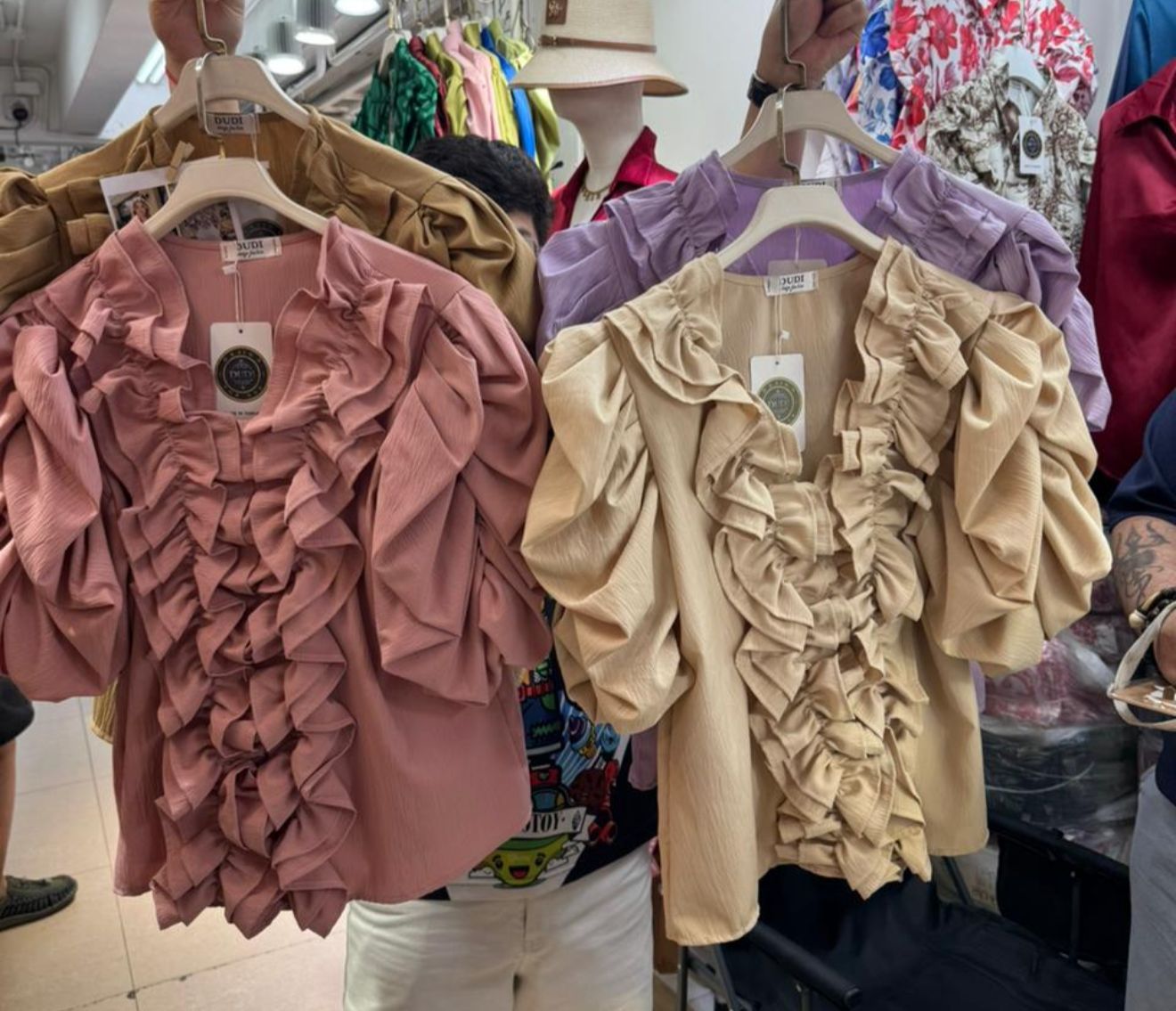 Stunning Frill Top LC70