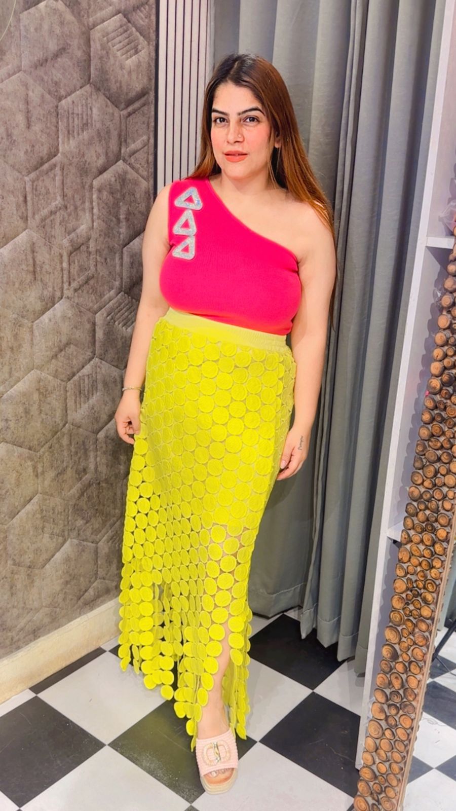 Stunning One Off Shoulder Top LC104