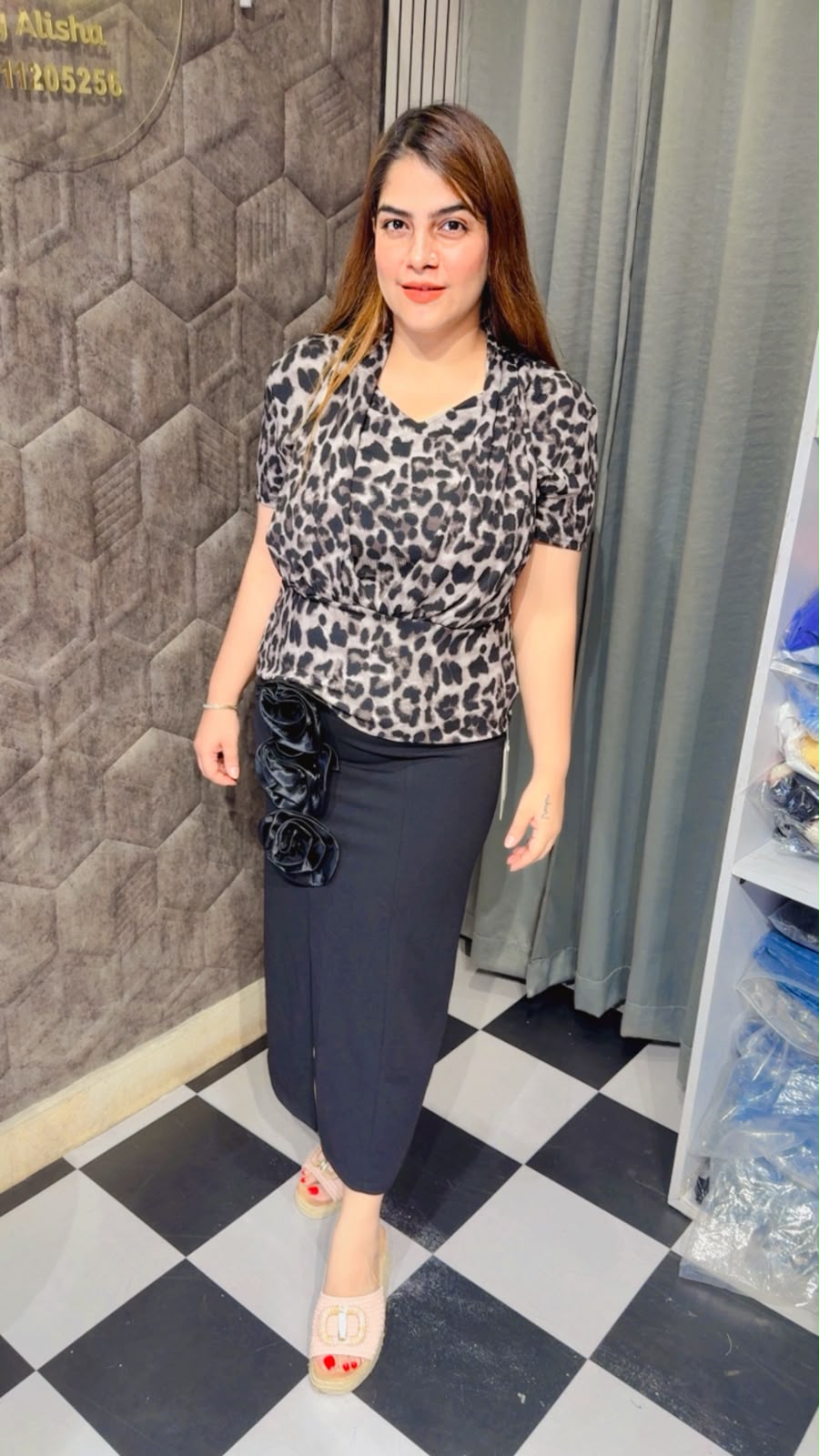 Stunning Tiger Print Top LC203